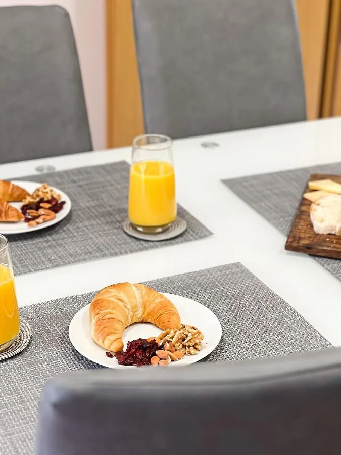 Holiday Star Apartment Trogir 0*,